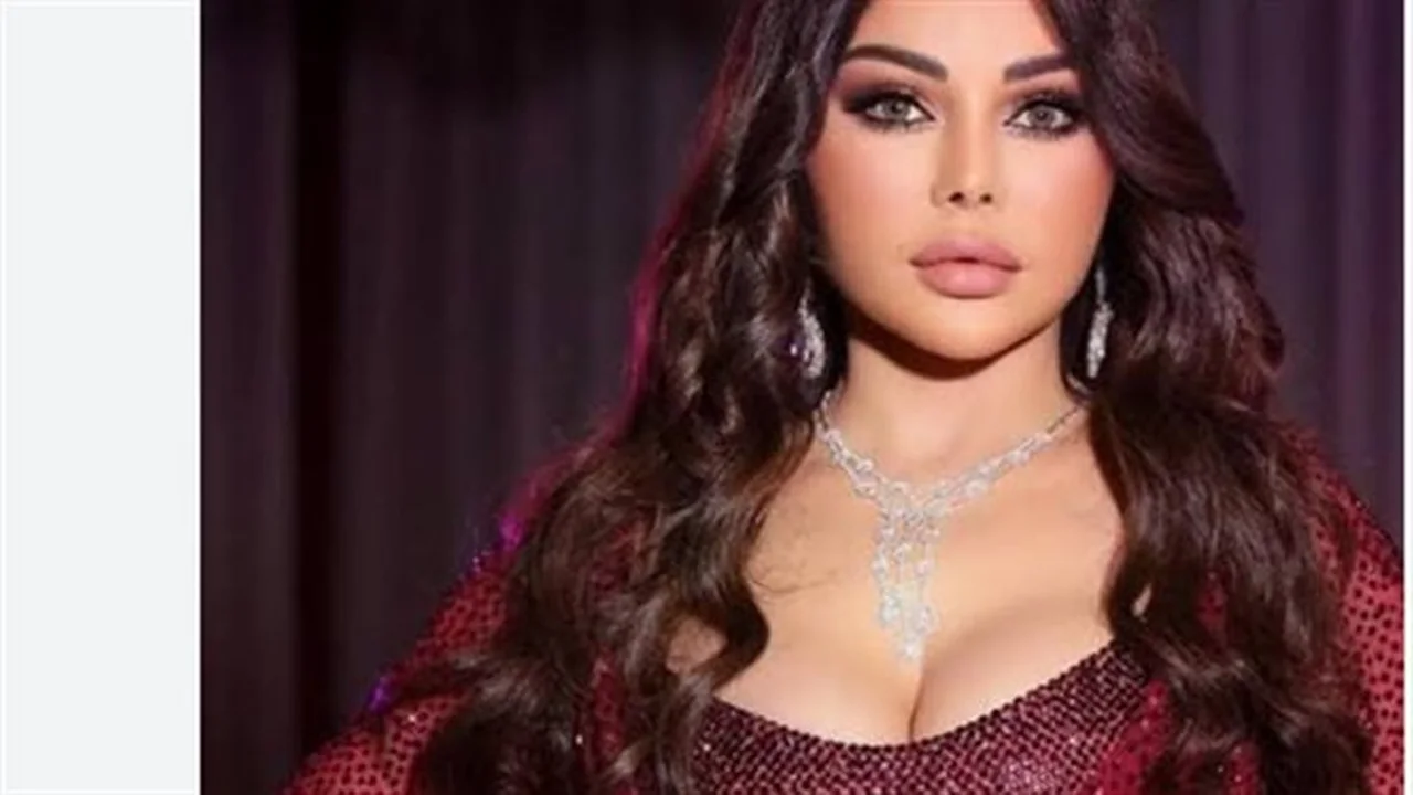 هيفاء وهبي تثير الجدل خلال جولتها الصيفية بـ “لوك” أبيض مميز